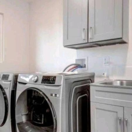Вилла Spacious 4Bed 2Bath, Gated Pool, Wi-Fi, Garage Лос-Анджелес Экстерьер фото