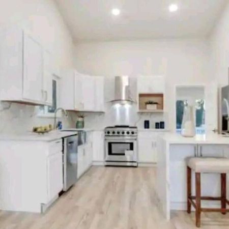 Вилла Spacious 4Bed 2Bath, Gated Pool, Wi-Fi, Garage Лос-Анджелес Экстерьер фото