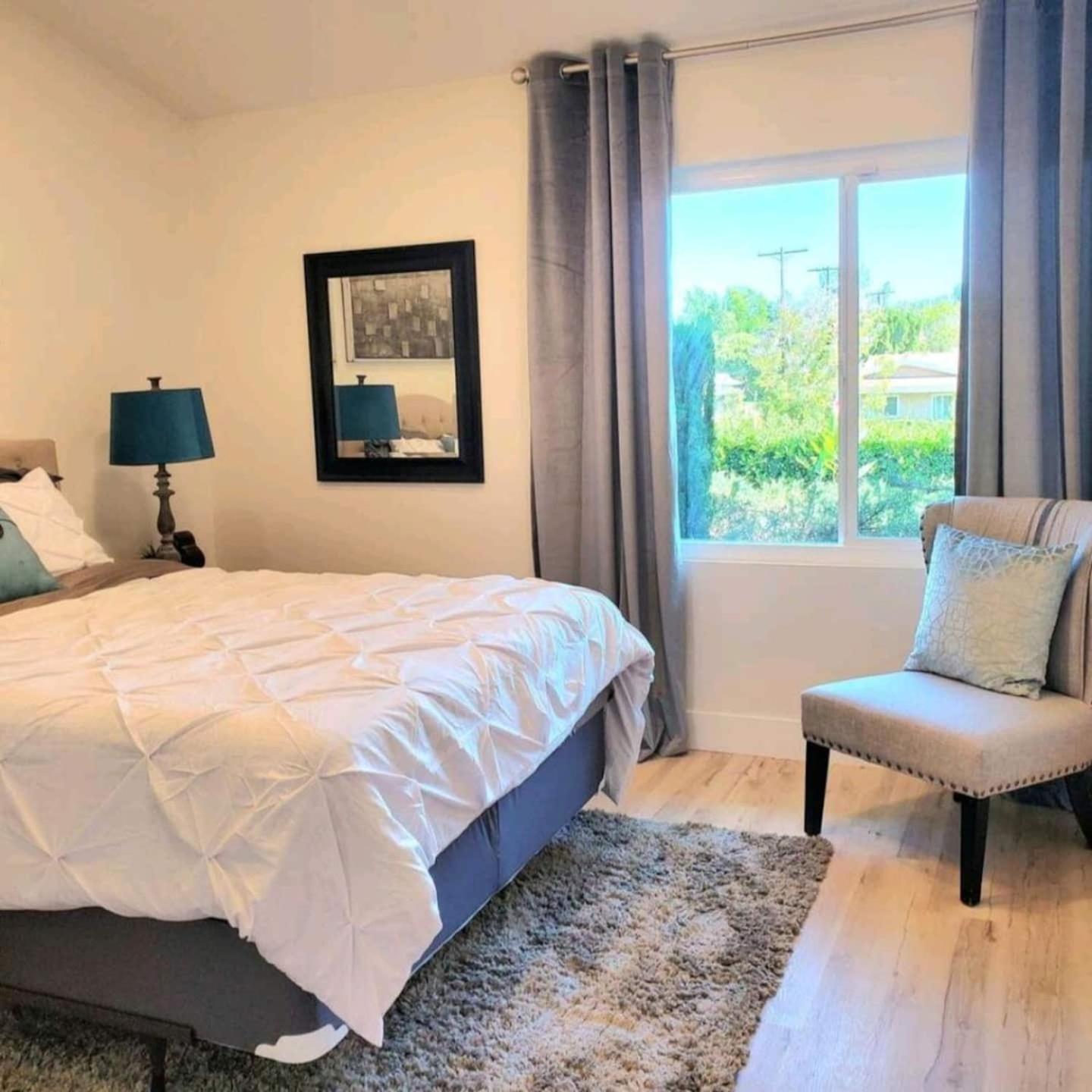 Вилла Spacious 4Bed 2Bath, Gated Pool, Wi-Fi, Garage Лос-Анджелес Экстерьер фото