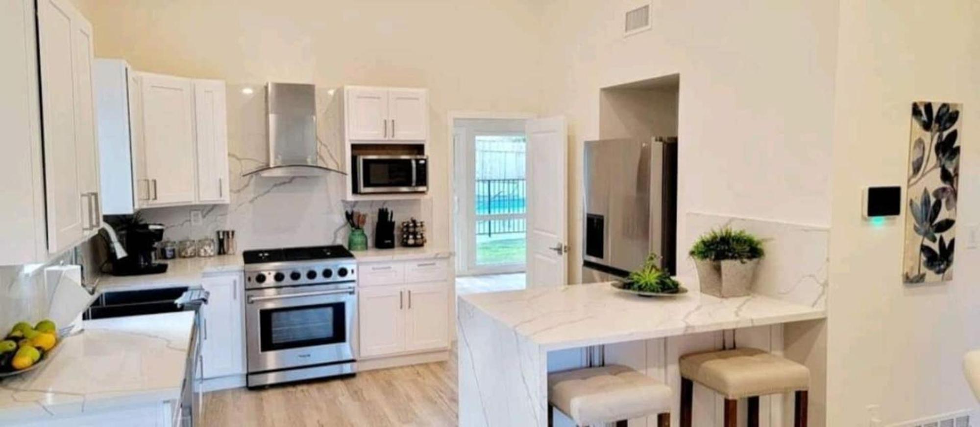 Вилла Spacious 4Bed 2Bath, Gated Pool, Wi-Fi, Garage Лос-Анджелес Экстерьер фото